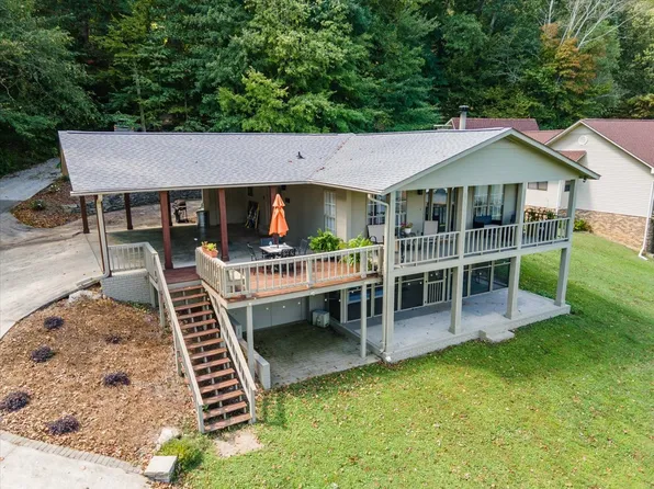 3700 Lindsey Ln, Guntersville, AL 35976