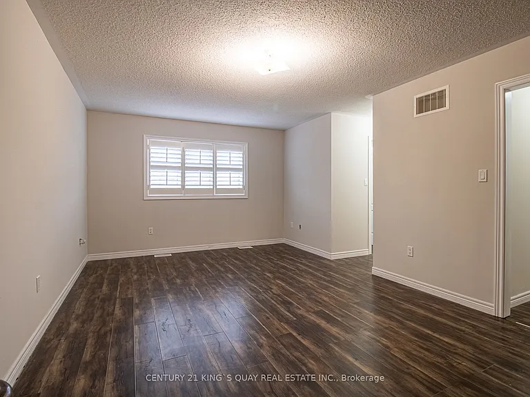 6 Messina Ave — Photo 39