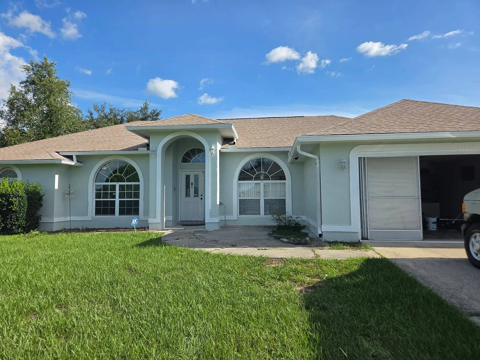 3 bed, 1871 sqft, $1,900 — Photo 2