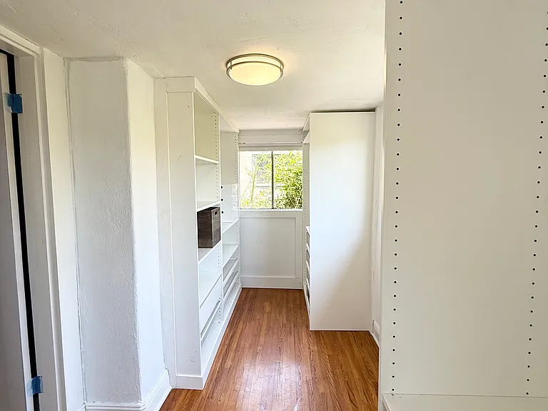 1082 Meadowbrook Ave — Photo 19
