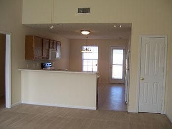 3rd image of 3038 Weybridge Dr
