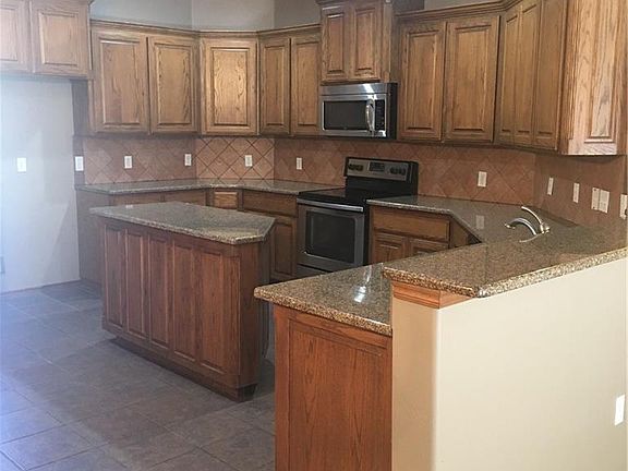 4th image of 21400 SE 97th Pl