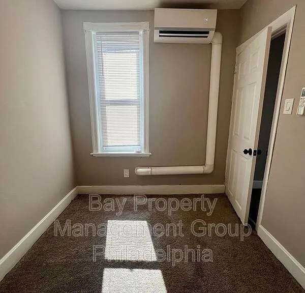 2022 W Toronto St — Photo 14