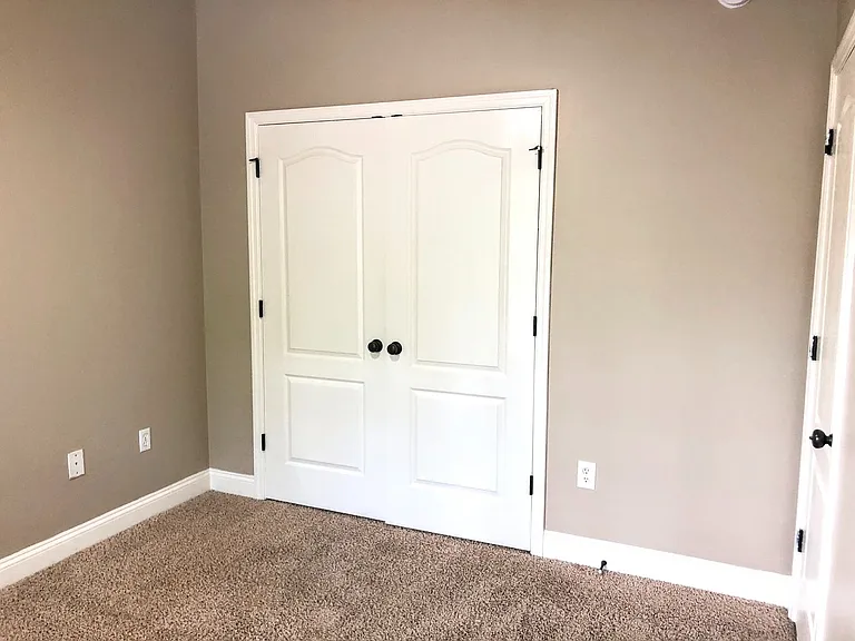 1121 Livingston Trl — Photo 17