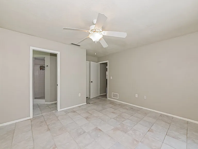 4277 Lancaster Dr — Photo 9