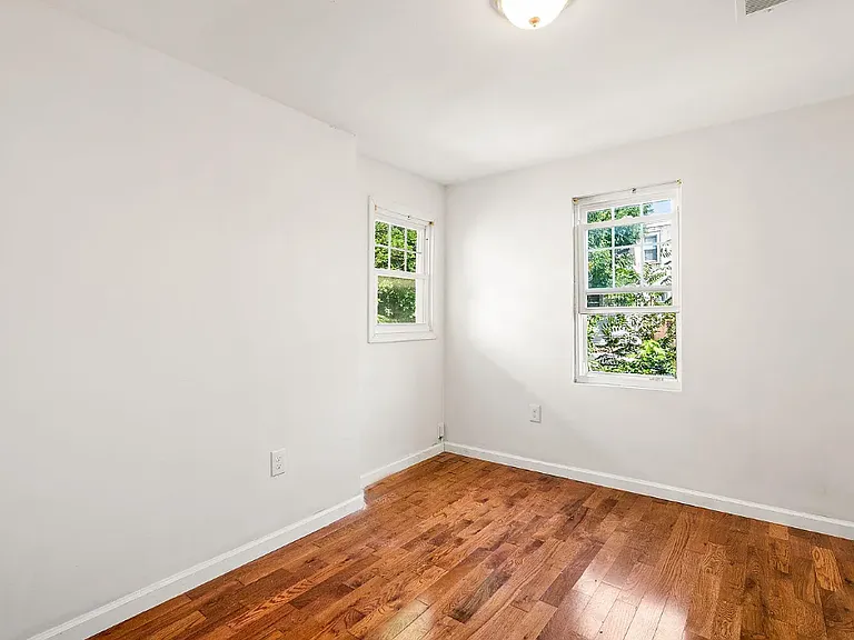 2157 N Franklin St — Photo 7