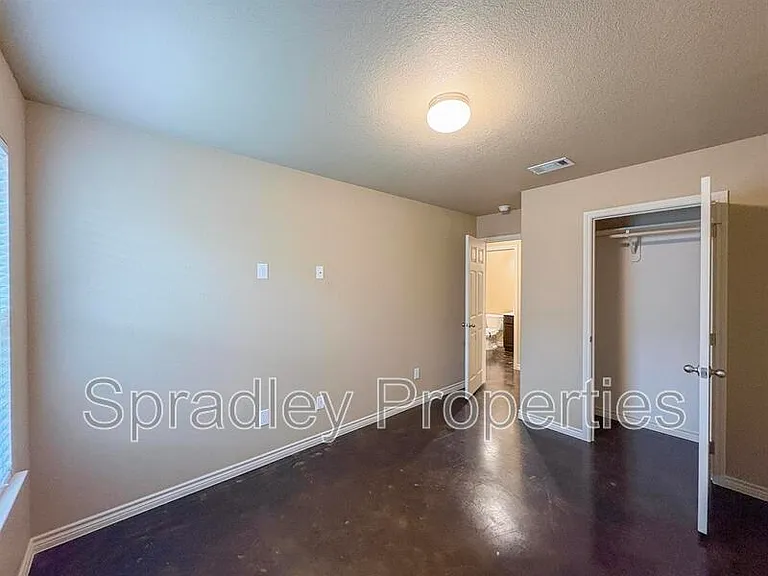 1032A Mason Dr — Photo 7
