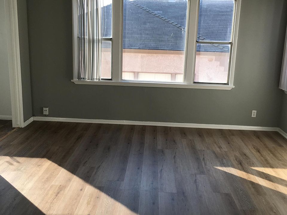 Front room from the entrance