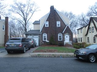 40 Floyd Rd, Verona, NJ 07044
