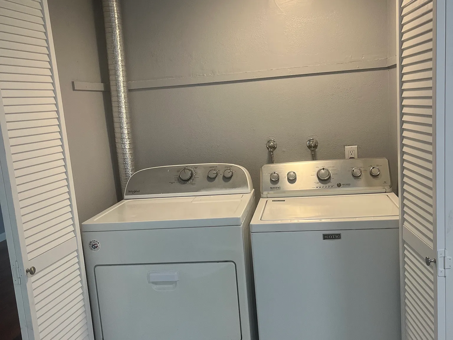 3 bed, 1.5 bath, 1191 sqft, $1,915 — Photo 4
