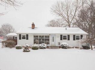 4132 Canterbury Rd, North Olmsted, OH