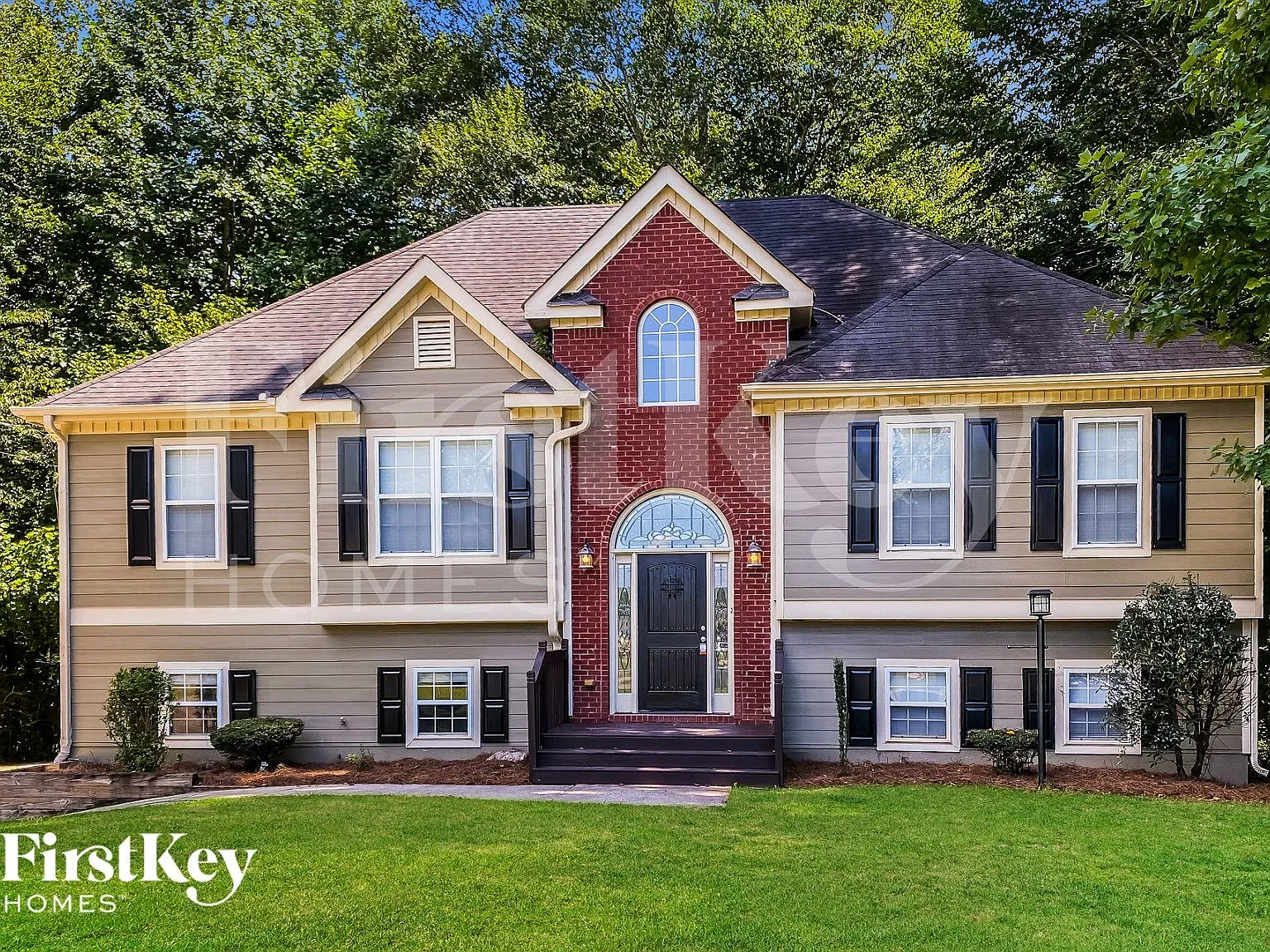3 bed, 2.5 bath, 3082 sqft, $2,820 — Photo 1