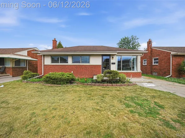 28750 Fountain St, Roseville, MI 48066