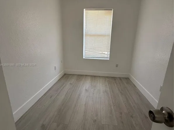 1306 NW 61st St APT 5, Miami, FL 33142