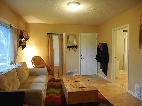 4th image of 57882 Oakside Ave