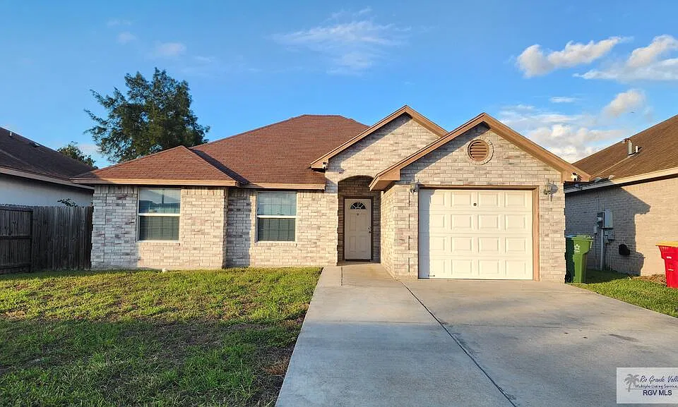 3246 Brasilia Dr