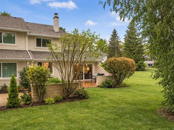 1287 Verdier Ave #17, Central Saanich, BC V8M 1H1