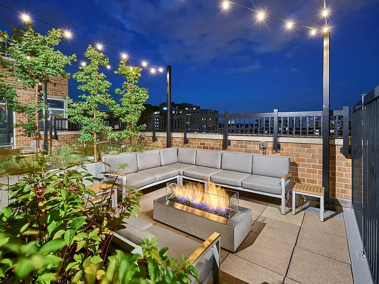 Rooftop Sundeck