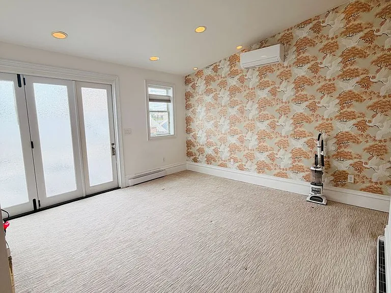 2525 Jane St — Photo 11