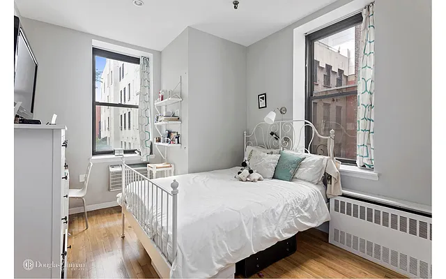 Rented by Douglas Elliman | media 15