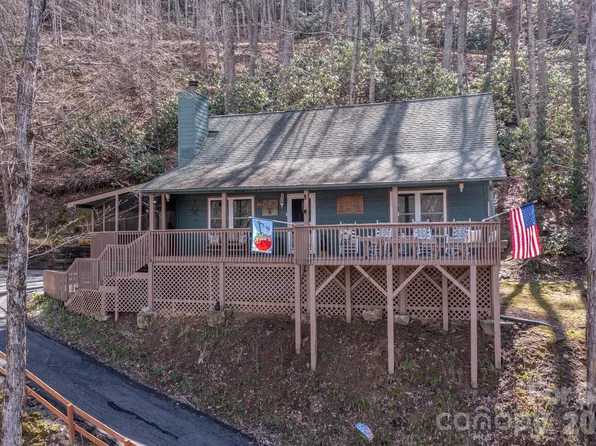 46 Hummingbird Dr, Maggie Valley, NC 28751