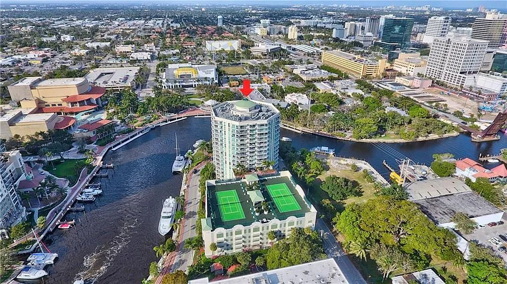 2 bed, 2.0 bath, 1236 sqft, $3,850 — Photo 2