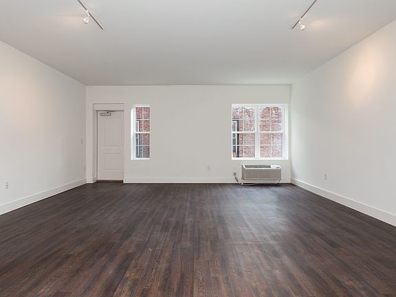 3rd image of 445 Main St #10461444