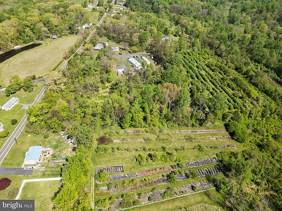 4th image of 2302 Castleton Rd