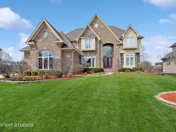 2329 Hill Ln, Batavia, IL 60510