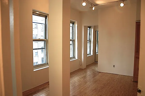 Rented by Performing Assets Corp | media 43