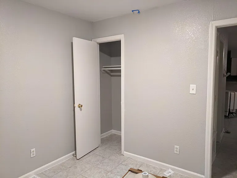 3rd bedroom and closet