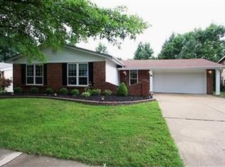 594 Twigwood Dr, Ballwin, MO