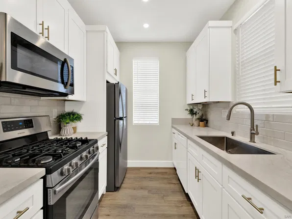 10864 Sabre Hill Dr Unit 257, San Diego, CA 92128