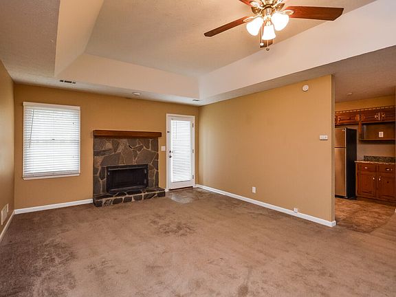 3rd image of 75 Beaver Ct