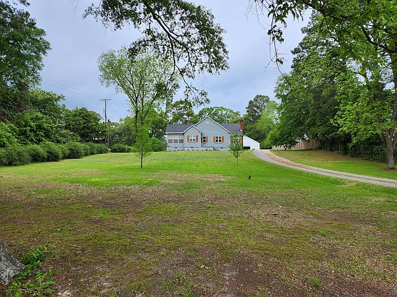 3rd image of 1832 E Main St