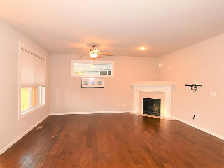 5013 Black Rock Loop SE — Photo 4