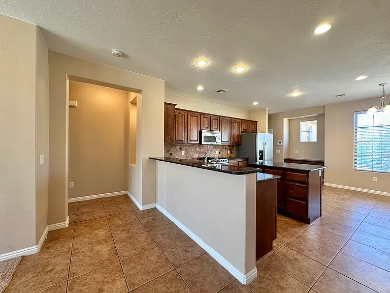 1220 N Spring Valley Dr — Photo 1
