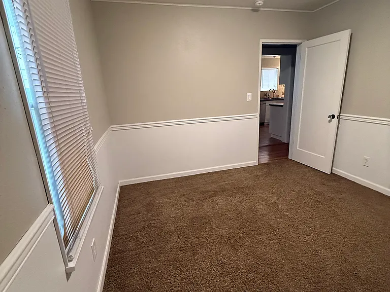 923 S 21st Ave — Photo 28