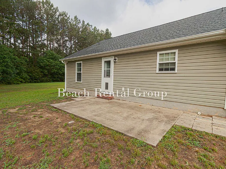 204 Macarthur Dr — Photo 25