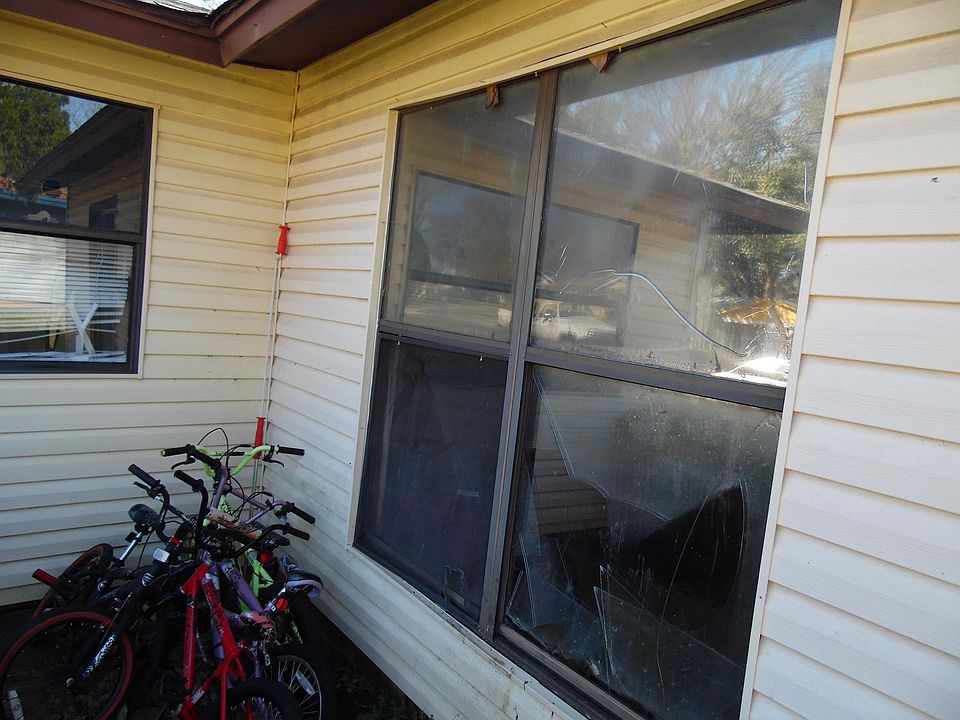 1st image of 8412 Campanella Dr