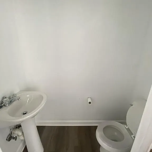 525 Papa Ct — Photo 2