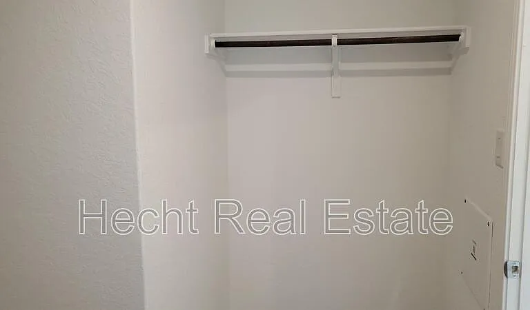 9137 Navarro Vis — Photo 28