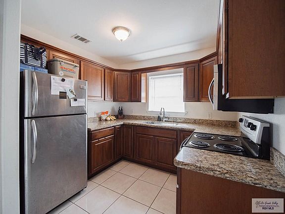 5th image of 3012 Resaca Vista Dr