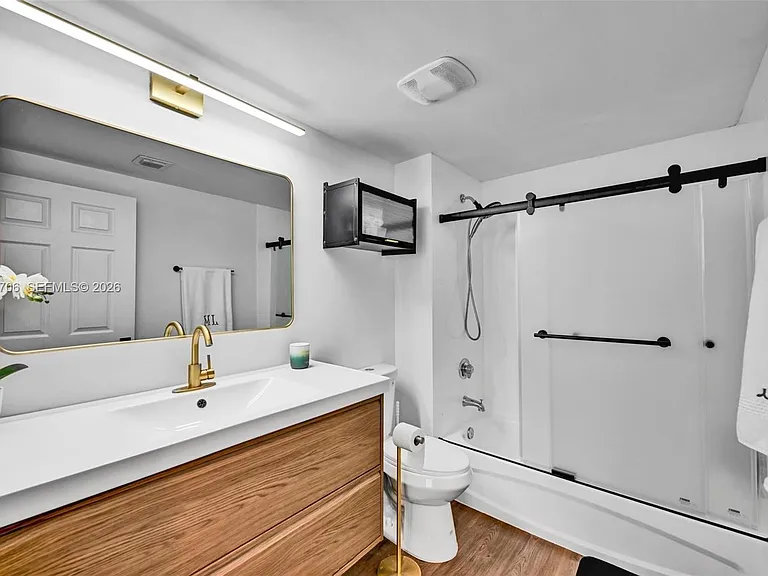 275 NE 18th St #1809 — Photo 13