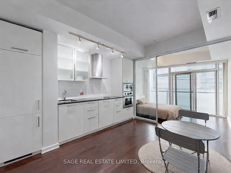 12 York St #3608 — Photo 5