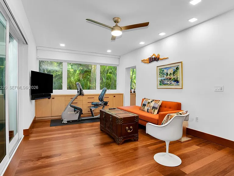 2475 S Bayshore Dr — Photo 17