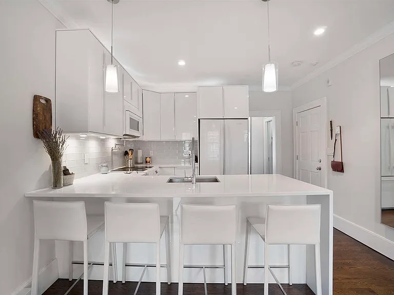 158 W Newton St #2 — Photo 7