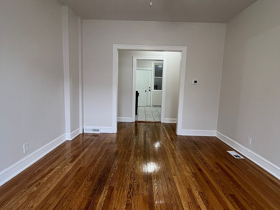 1st image of 4954 W Dickens Ave APT 3