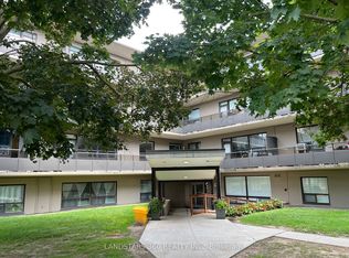 31 Paxtonia Blvd #107, Toronto, ON M3K 1W1
