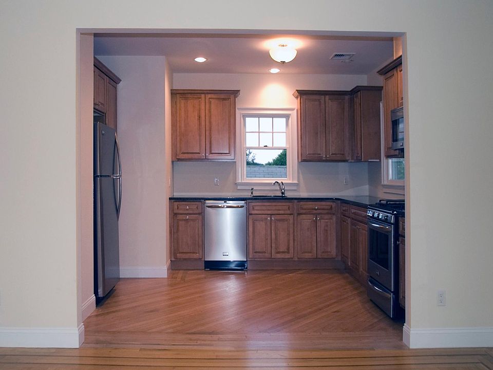 1st image of 557 W Market St